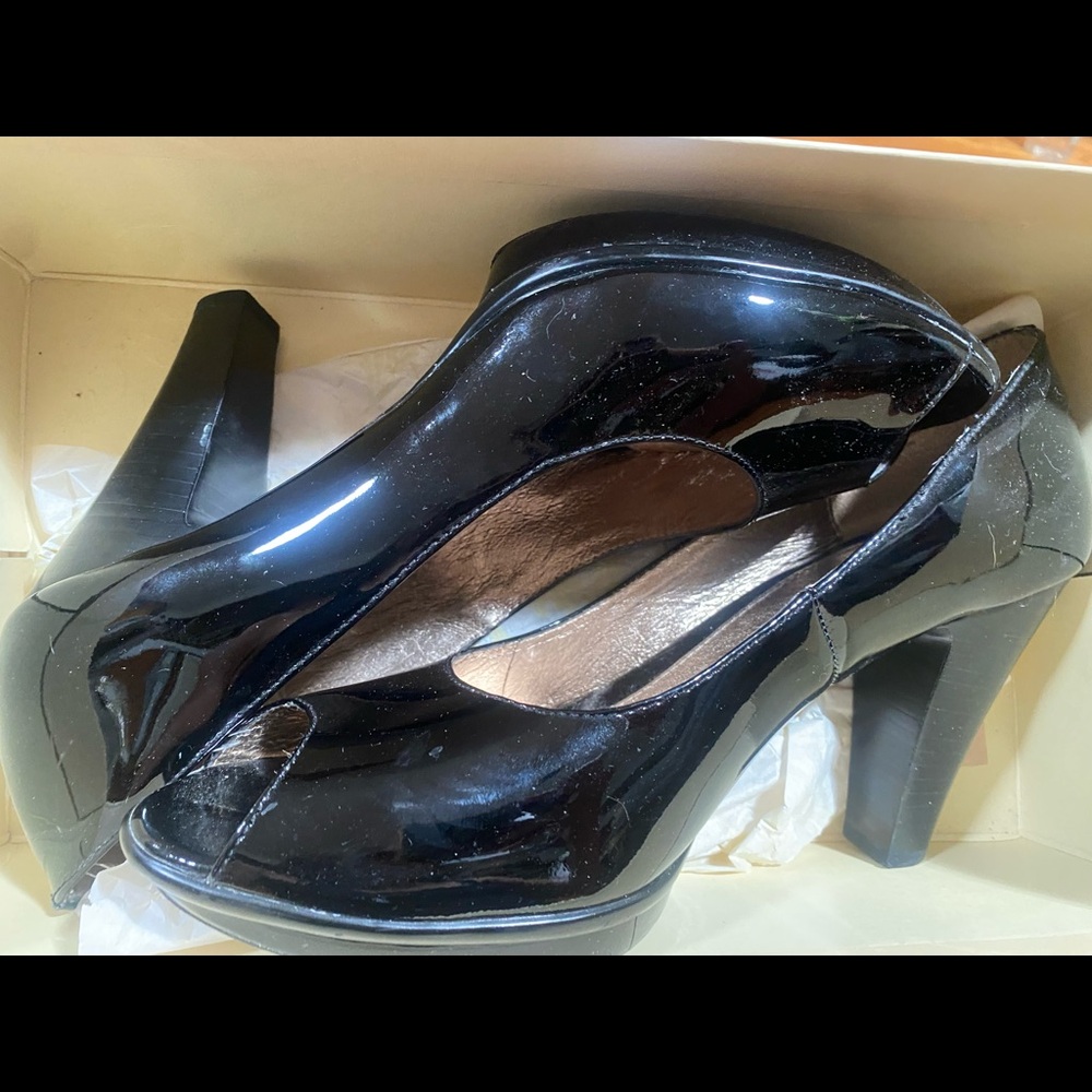 Sofft patent leather peep toe heels